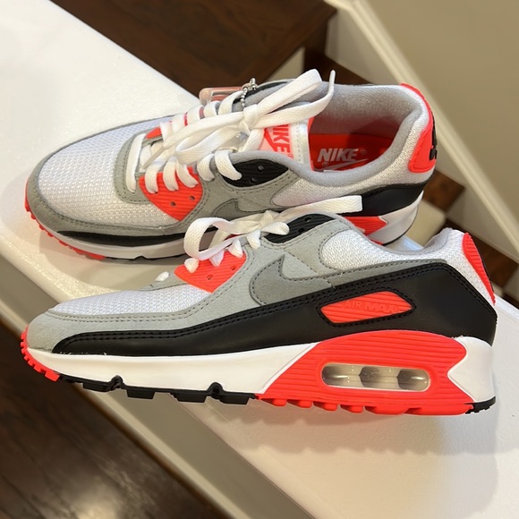 Shoes - 2020
Air Max 90 'Infrared' 2020